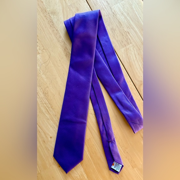 Geoffrey Beene Other - Vibrant Purple Silk Skinny tie